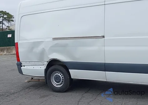 2021 Mercedes-Benz Sprinter 2500 High Roof I4 z USA, uszkodzony, nr VIN W1W40CHY1MT054347